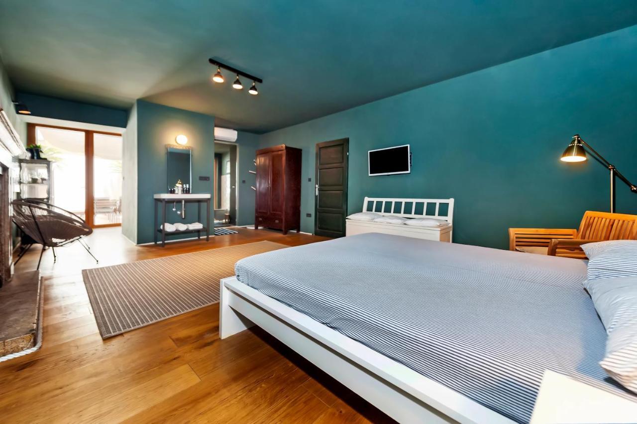 Apartments & Rooms Carera 6 روفينج المظهر الخارجي الصورة
